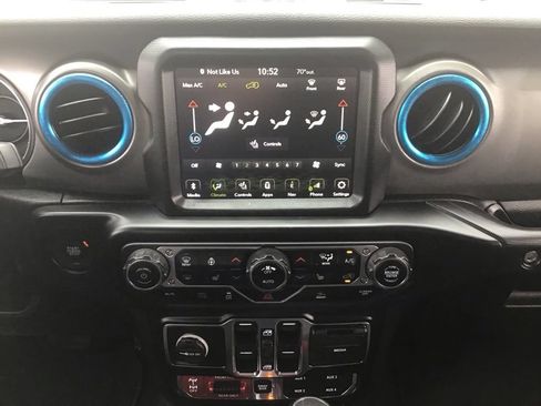 Used 2022 Jeep Wrangler Unlimited Rubicon 4xe w/ Cold Weather Group AWD/4WD image 22