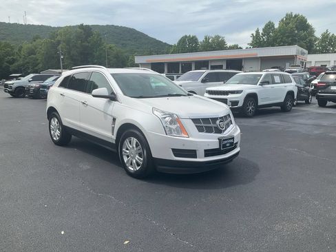 Used 2011 Cadillac SRX Luxury FWD image 3