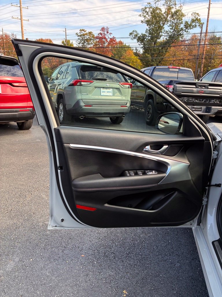 Used 2026 Genesis G70 2.5T AWD/4WD image 28