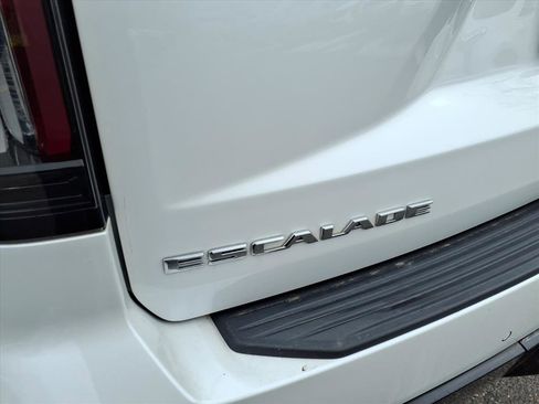 Certified 2021 Cadillac Escalade Sport image 9