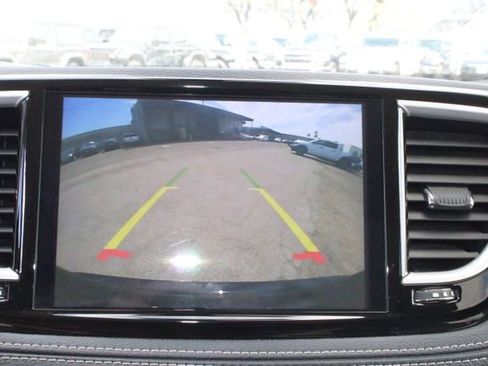 Used 2024 Chrysler Pacifica Limited FWD image 26