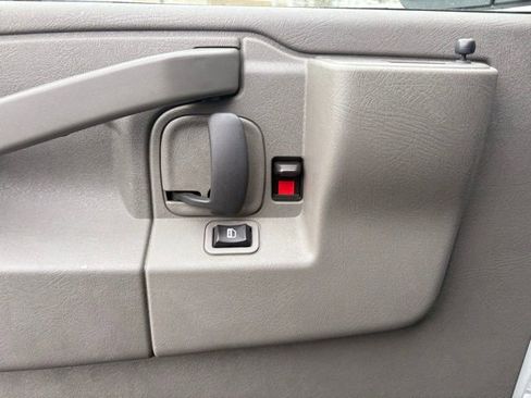 Used 2024 GMC Savana 2500 w/ Driver Convenience Package image 28