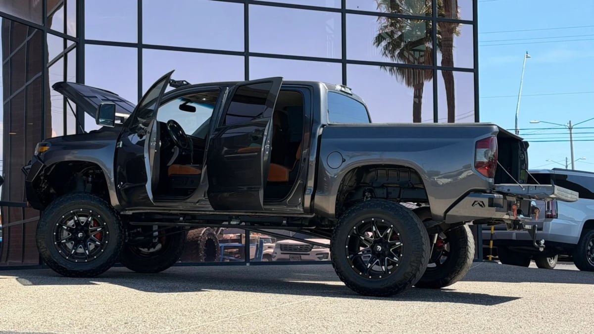 Used 2014 Toyota Tundra 1794 Edition AWD/4WD image 25