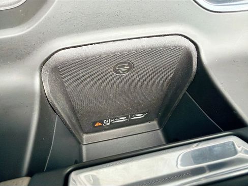 Used 2023 GMC Sierra 1500 SLT w/ SLT Convenience Package image 30