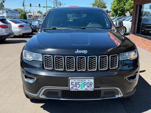 Used 2018 Jeep Grand Cherokee Limited AWD/4WD image 12