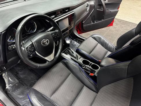 Used 2019 Toyota Corolla SE FWD image 33