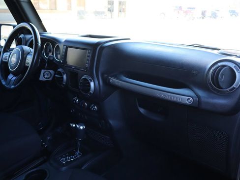 Used 2017 Jeep Wrangler Unlimited Sport w/ Max Tow Package AWD/4WD image 18