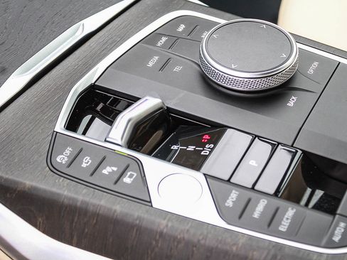 Certified 2024 BMW 330e RWD image 19