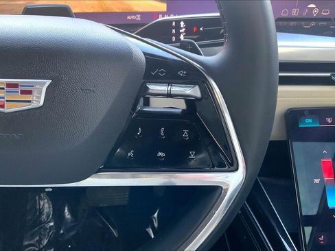 Used 2025 Cadillac Escalade Sport image 21