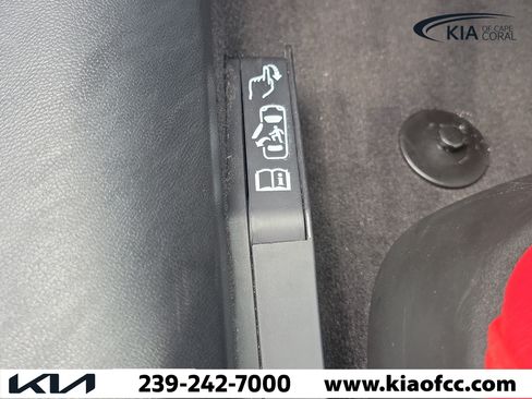 Used 2026 Chevrolet Corvette Stingray Coupe w/ 1LT RWD image 16