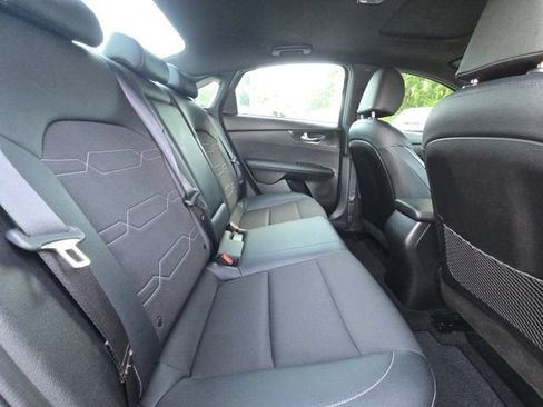 Used 2024 Kia Forte GT-Line FWD image 12