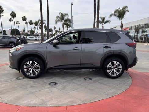 Certified 2021 Nissan Rogue SV image 5