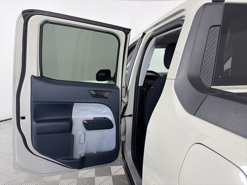 Certified 2024 Ford Maverick XLT w/ XLT Luxury Package image 12