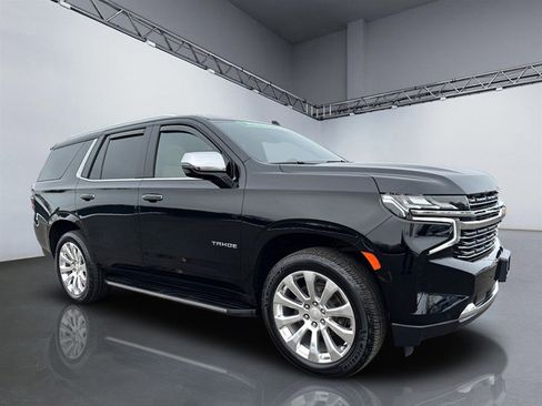 Used 2021 Chevrolet Tahoe Premier w/ Premium Package image 9