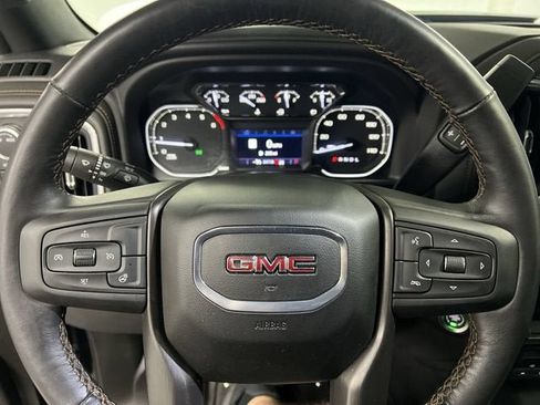 Used 2022 GMC Sierra 1500 AT4 w/ AT4 Preferred Package AWD/4WD image 11