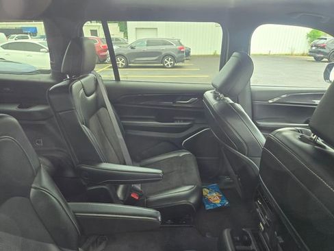 Used 2021 Jeep Grand Cherokee L Laredo AWD/4WD image 4