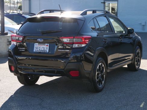 Certified 2023 Subaru Crosstrek 2.0i image 6