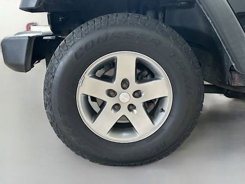 Used 2010 Jeep Wrangler Unlimited Rubicon w/ Dual Top Group image 29