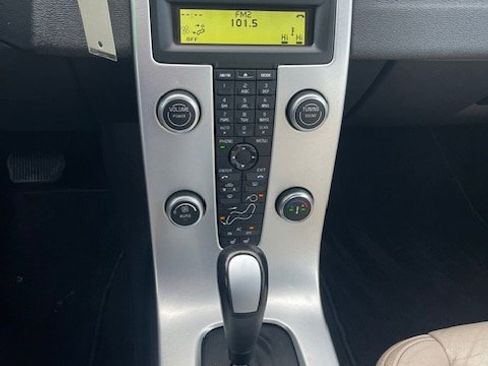 Used 2011 Volvo C70 T5 image 20