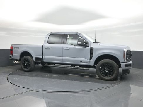 New 2026 Ford F250 Lariat w/ Black Appearance Package AWD/4WD image 11