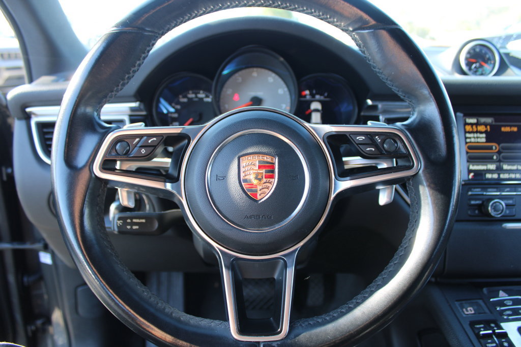 Used 2015 Porsche Macan S AWD/4WD image 29