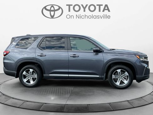 Used 2025 Honda Pilot EX-L image 7