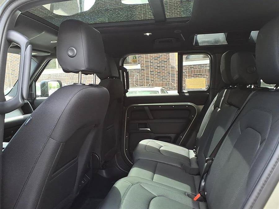 Used 2025 Land Rover Defender 110 S AWD/4WD image 12