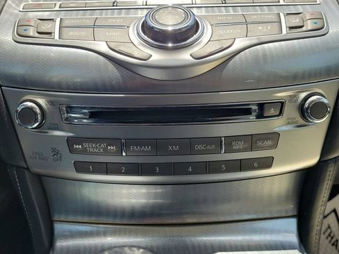 Used 2016 INFINITI Q70 3.7 RWD image 26