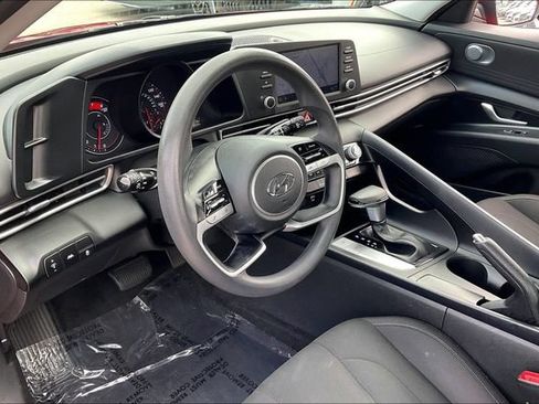 Certified 2021 Hyundai Elantra SEL FWD image 16