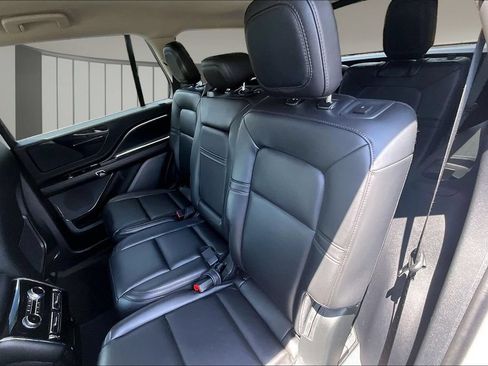 Used 2023 Lincoln Aviator 2WD image 22