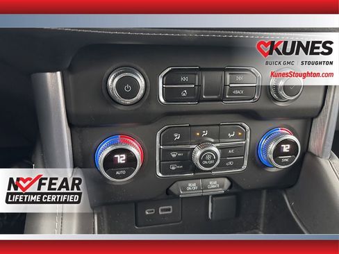 Used 2023 GMC Yukon SLE image 17