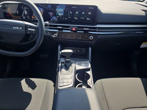 New 2026 Kia Sportage LX FWD image 14
