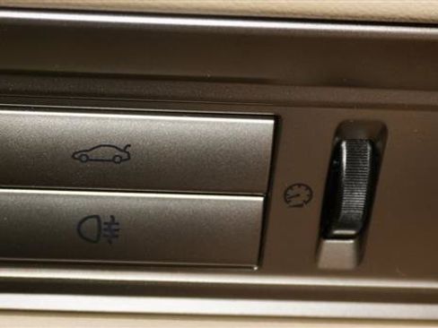 Used 2009 Jaguar XF Luxury image 28