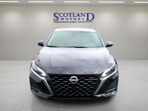 Used 2025 Nissan Altima 2.5 SR image 3