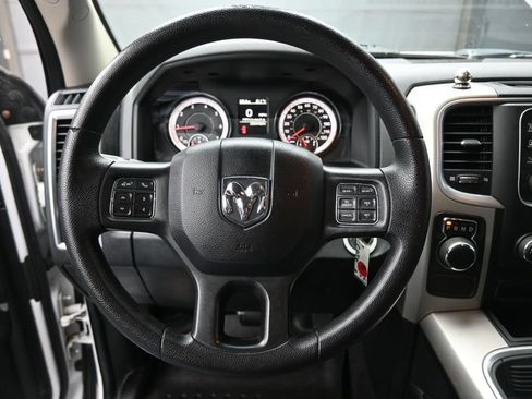 Used 2017 RAM 1500 Classic SLT RWD image 32