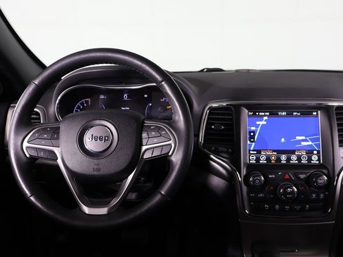 Used 2018 Jeep Grand Cherokee Altitude image 31