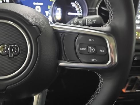 Used 2023 Jeep Wrangler Unlimited Sahara w/ Cold Weather Group AWD/4WD image 20