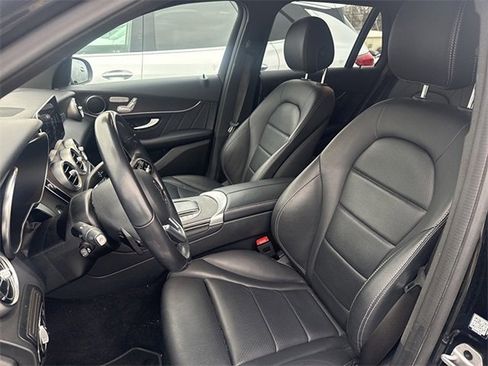 Certified 2022 Mercedes-Benz GLC 300 4MATIC image 6