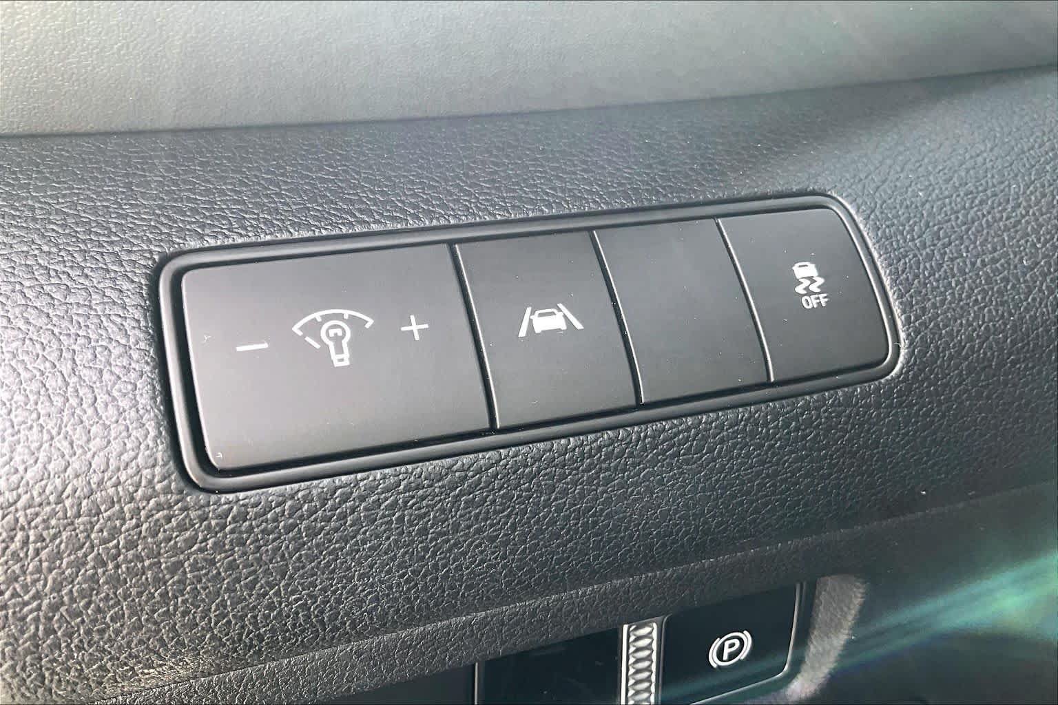 Used 2021 Hyundai Santa Fe SEL AWD/4WD image 32
