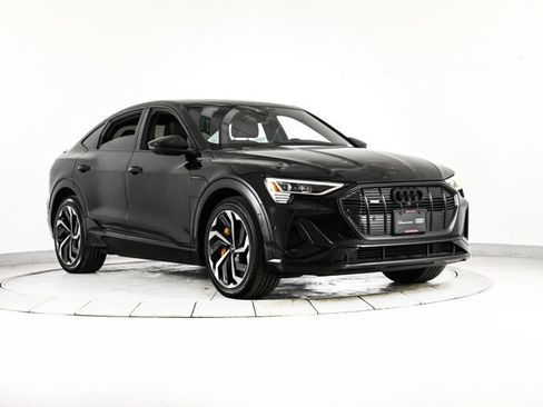 Certified 2023 Audi e-tron Premium Plus w/ Premium Plus Package image 3