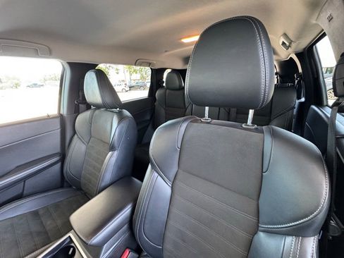 Used 2024 Mitsubishi Outlander SE AWD/4WD image 12