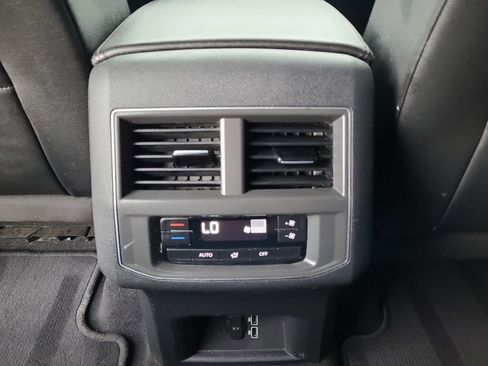 Used 2019 Volkswagen Atlas SE image 27