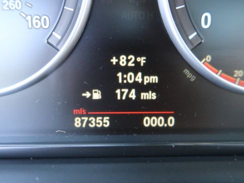Used 2011 BMW 528i Sedan RWD image 24