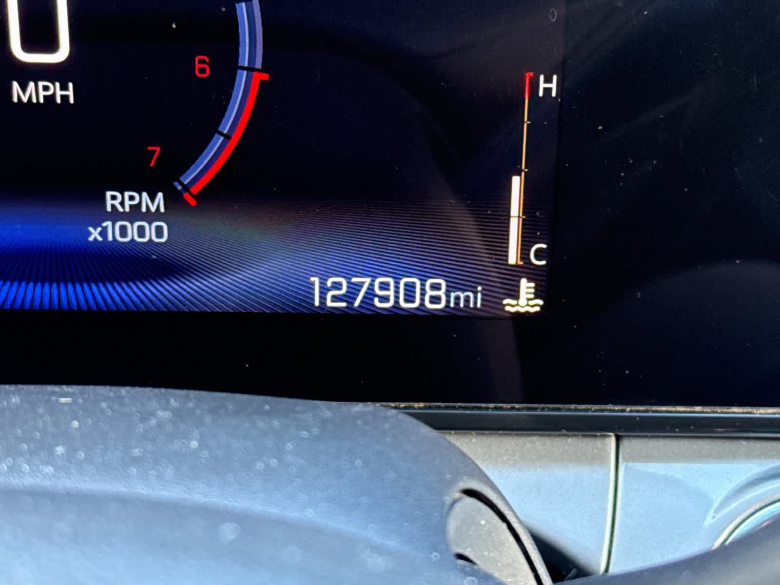 Used 2024 Chevrolet Trax LT w/ LT Convenience Package FWD image 25