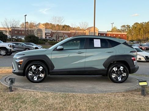 Used 2025 Hyundai Kona SEL image 4