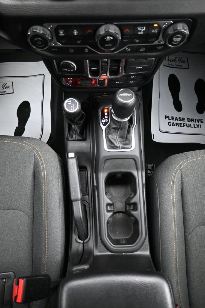 Used 2025 Jeep Gladiator Sport AWD/4WD image 19