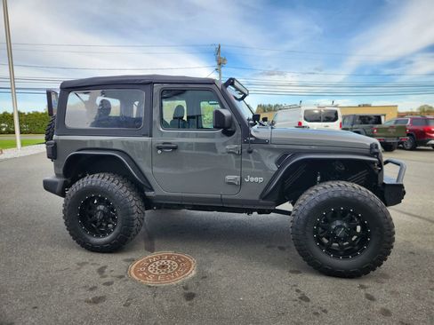 Used 2020 Jeep Wrangler Sport AWD/4WD image 19