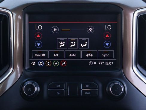 Used 2021 Chevrolet Silverado 1500 High Country w/ Technology Package AWD/4WD image 33