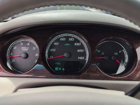 Used 2011 Buick Lucerne CXL w/ Driver Confidence Package FWD image 13