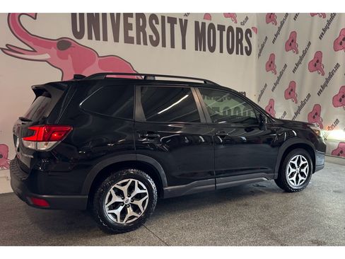 Used 2020 Subaru Forester Premium AWD/4WD image 10